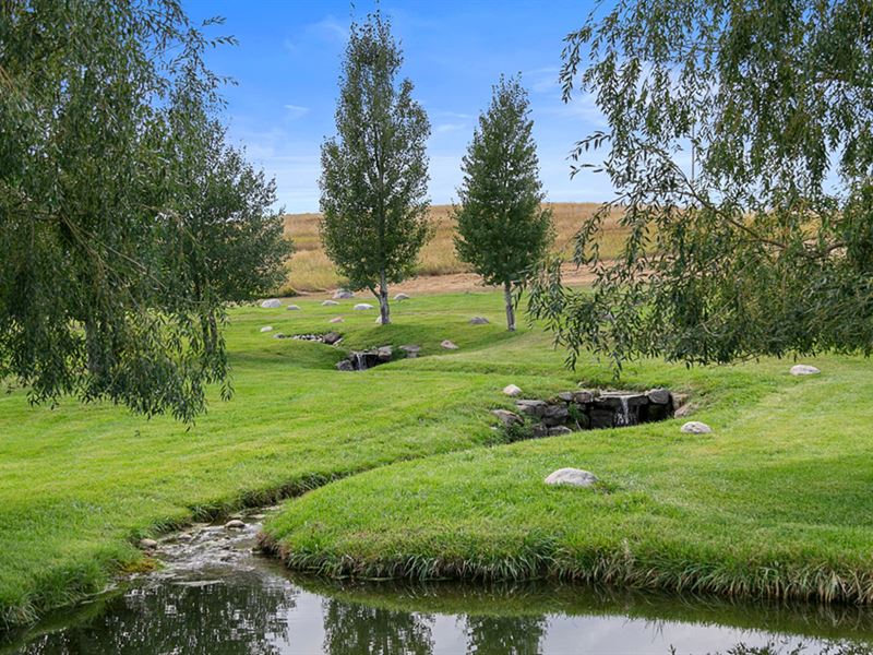 Ultra Luxury Working Ranch : Roberts : Carbon County : Montana