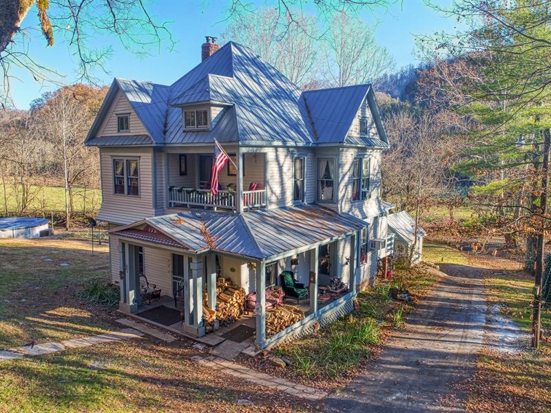 1917 Sears & Roebuck Victorian Home : Thorn Hill : Hancock County : Tennessee