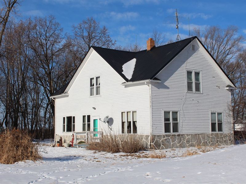 4Br/1 1/2Ba Farm 120 Acres Milaca Ranch for Sale in Milaca, Mille