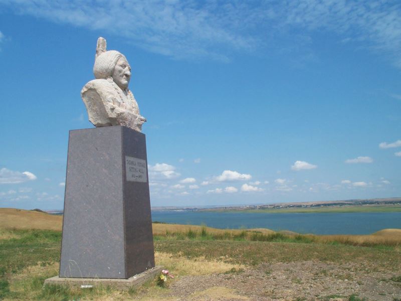 Sitting Bull Monument Foundation : Mobridge : Corson County : South Dakota