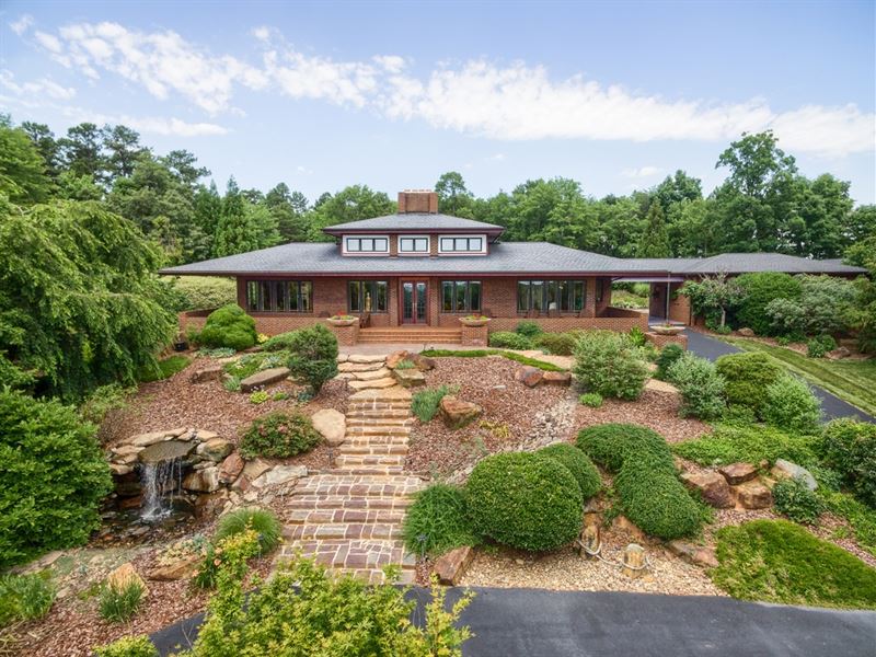 An American Country Estate : New London : Montgomery County : North Carolina