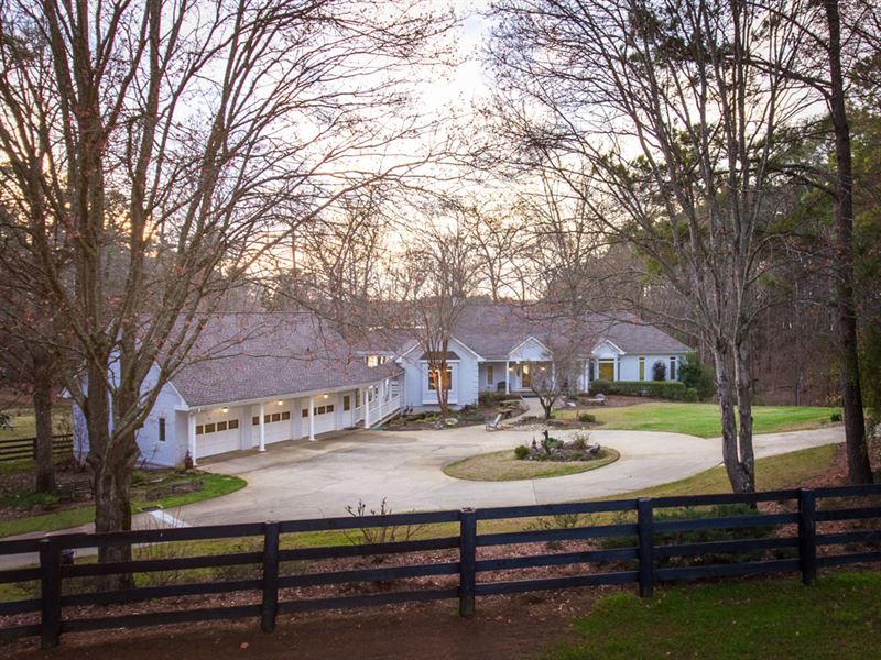 Gorgeous Horse Farm on Lake Oconee : Greensboro : Greene County : Georgia