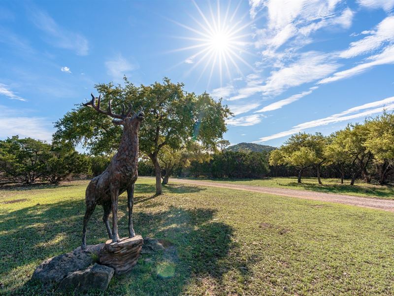 Exotic B&B Ranch Land Bandera TX : Pipe Creek : Bandera County : Texas