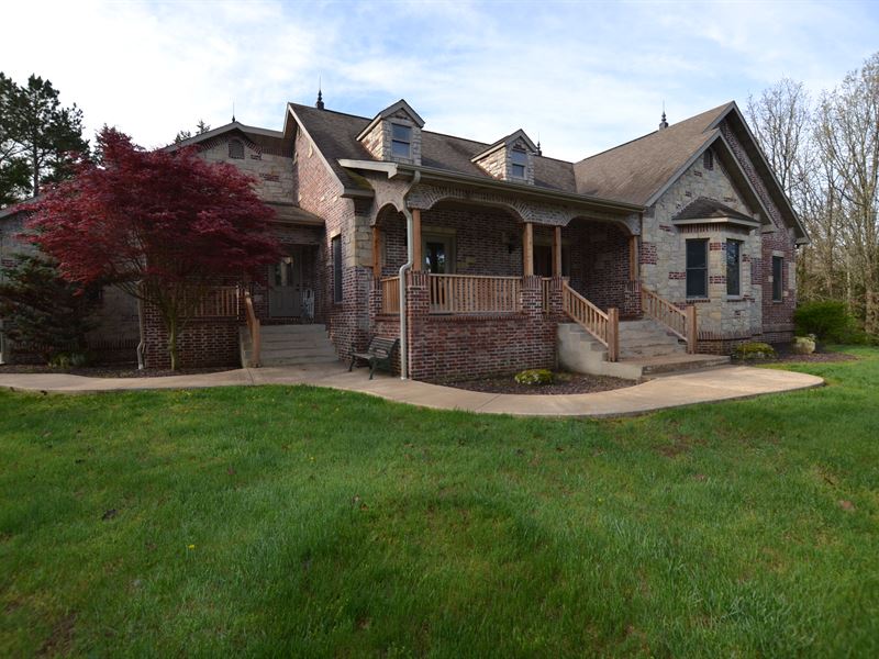 Custom Home and Land in Missouri Ranch for Sale in West Plains