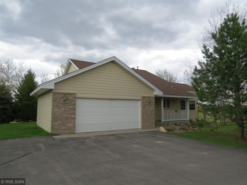 Home Acreage Prior Lake, Minnesota Ranch for Sale in Prior Lake, Scott County, Minnesota