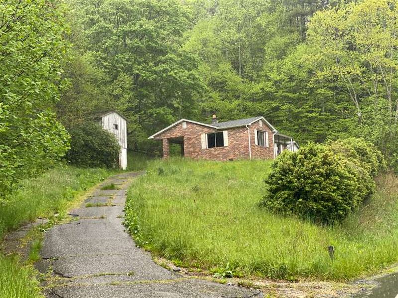 Single Family Home on 14 Acres, Ranch Auction in North Carolina