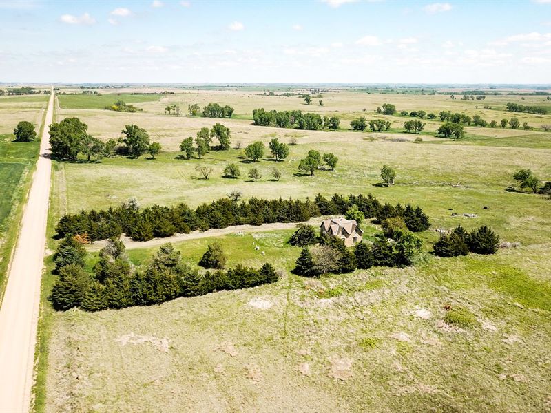 The House of Seven Gables, Ranch for Sale in Kansas, 242689 RANCHFLIP