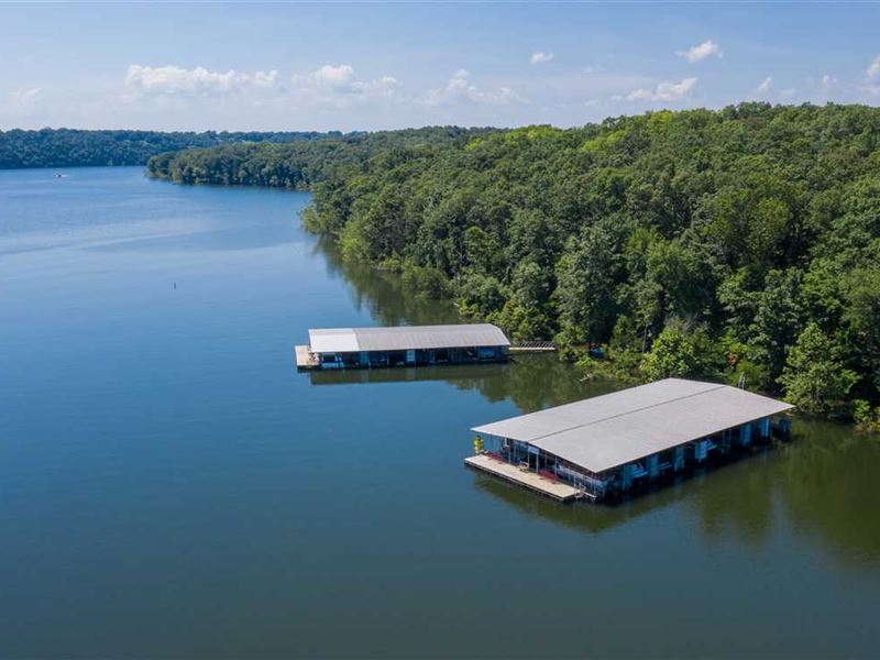 Home on Table Rock Lake in Shell : Shell Knob : Barry County : Missouri