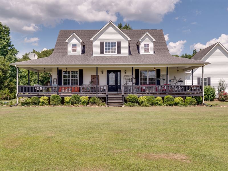 Middle Tennessee Country Home Ranch for Sale in Hohenwald, Lewis
