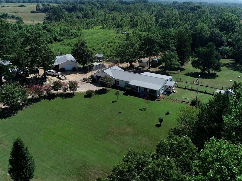 Country Home TN Acreage Hunting Ranch for Sale in Morris Chapel