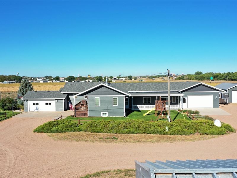 Ogallala Equestrian Acres Ranch for Sale in Ogallala, Keith County