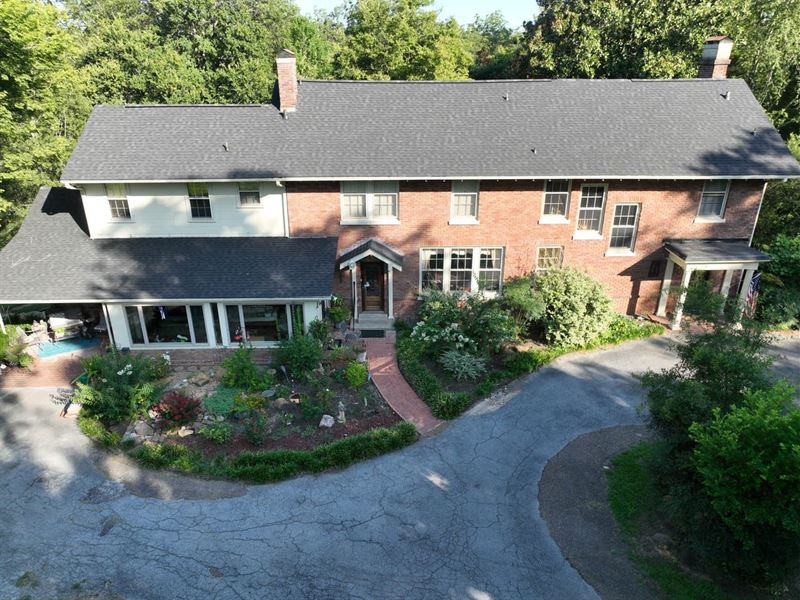 Country Estate Located on 20 Acre : Clarksdale : Coahoma County : Mississippi