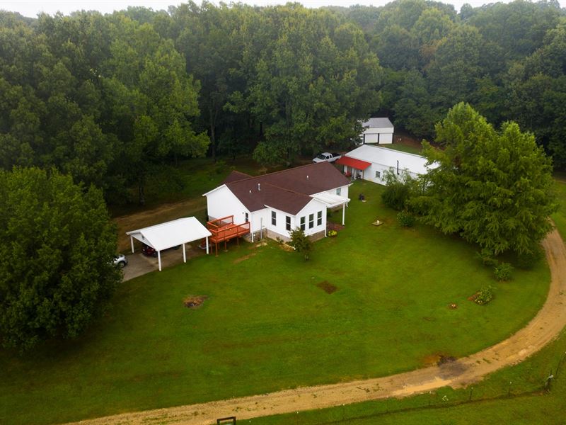 3 BR 2 Ba, 33 Acres, Barn, & Shop, Ranch for Sale in Tennessee, 254807