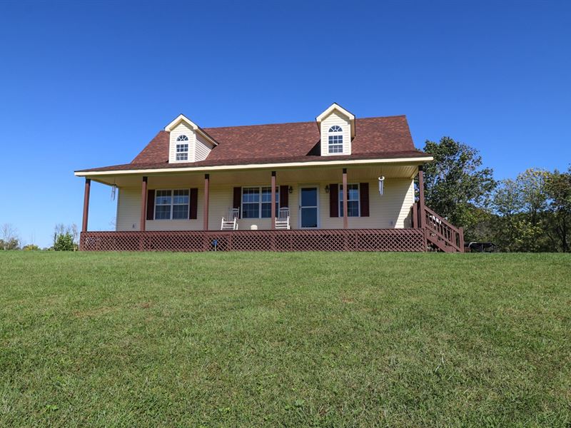 Kentucky Country Home, Barn 45 Ranch for Sale in Middleburg, Casey