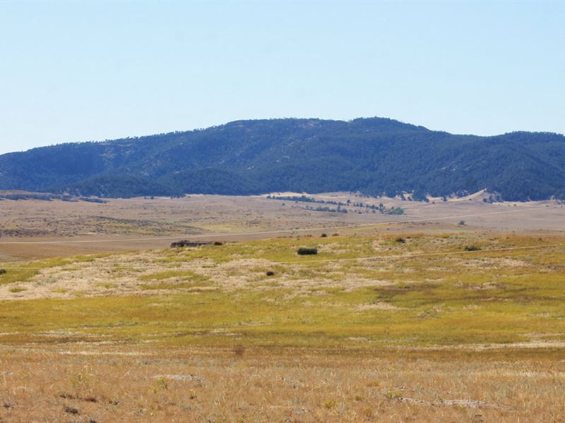 Rawhide Buttes Ranch : Lusk : Goshen County : Wyoming
