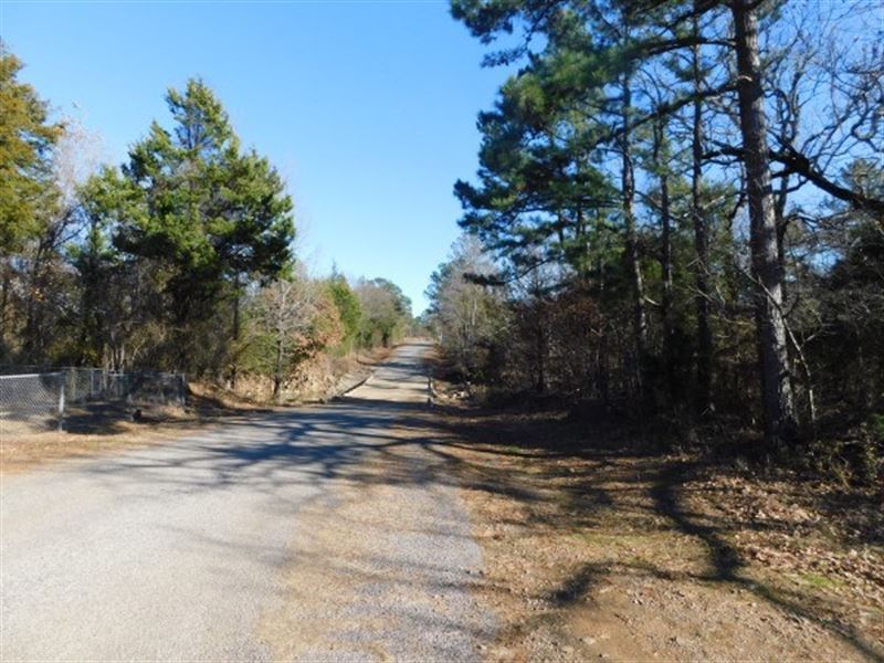 44 M/L Acres Beautiful Cedar Creek Ranch for Sale in Hartford, Sebastian County, Arkansas