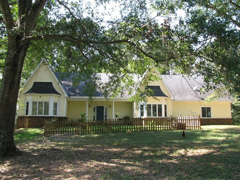 Home Tn, Creek, Fencing, Acreage : Savannah : Hardin County : Tennessee