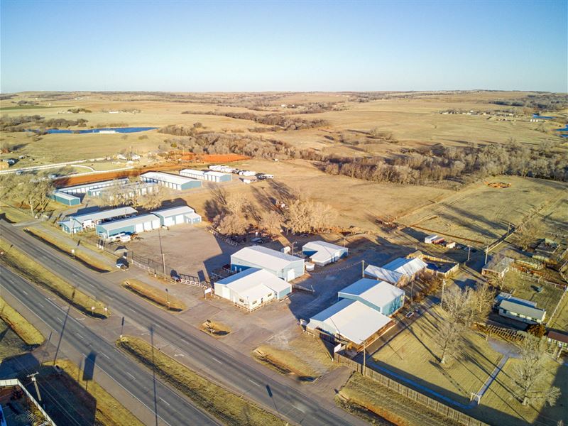 Commercial Property Land Beckham Co, Ranch for Sale in Oklahoma