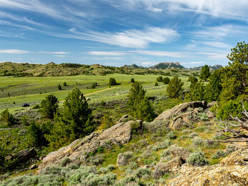 Hunting Land with Road Frontage : Alcova : Carbon County : Wyoming