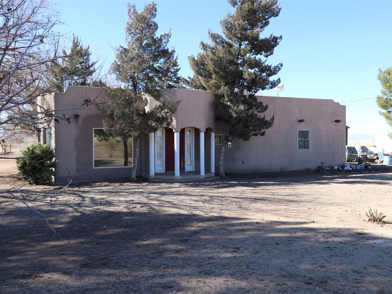 Santa Fe Style House 30 + Acres : Willcox : Cochise County : Arizona