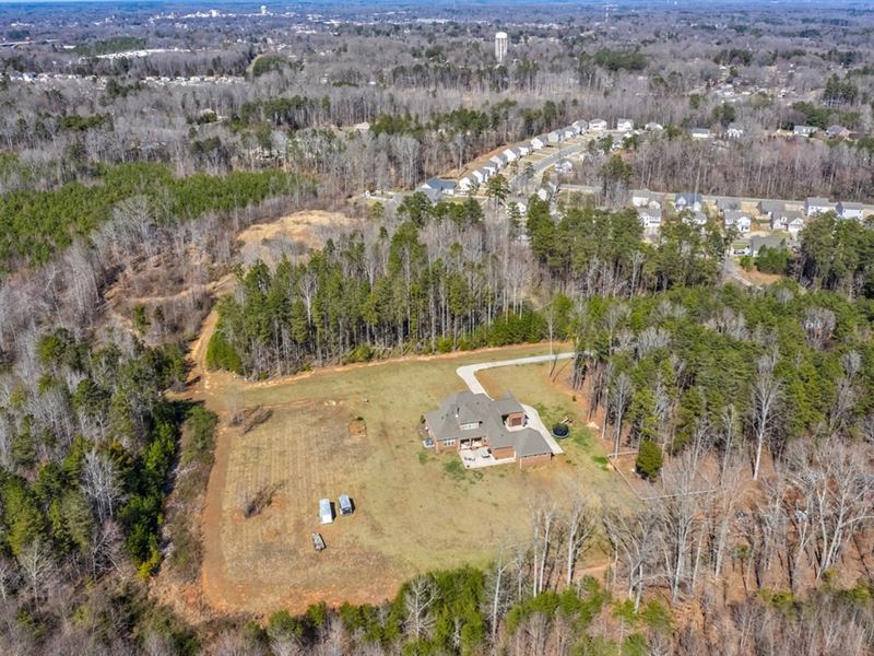 Beatiful City Home with Acreage : Salisbury : Rowan County : North Carolina