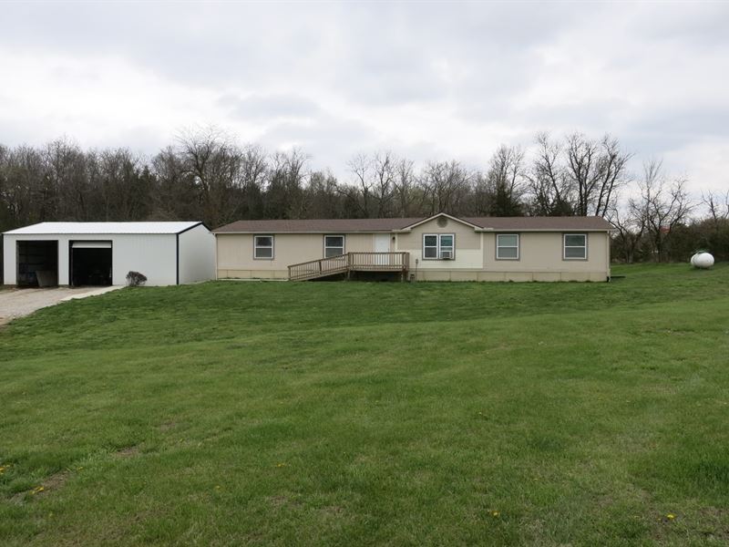 Small Acreage with a House in NW MO : Eagleville : Harrison County : Missouri