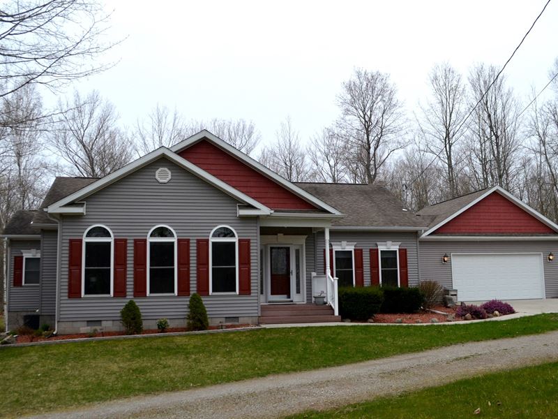 House in Onaway MI on 10 Acres : Onaway : Presque Isle County : Michigan