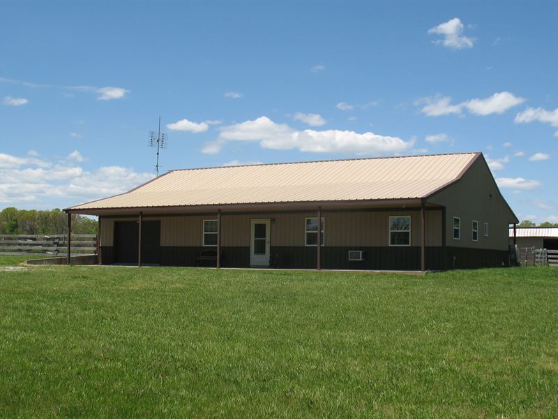 Contemporary Home and Acreage : Mountain Grove : Howell County : Missouri