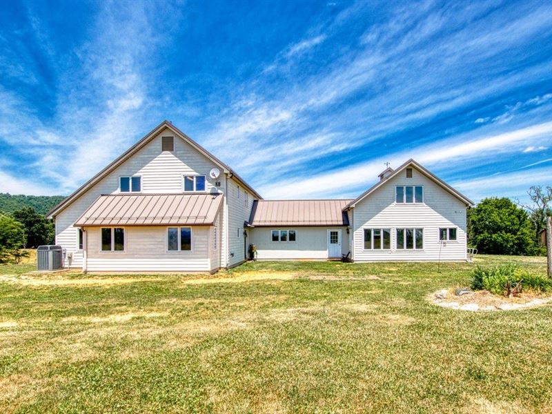 Magnificent 151 Acre Country Estate : Woodlawn : Carroll County : Virginia