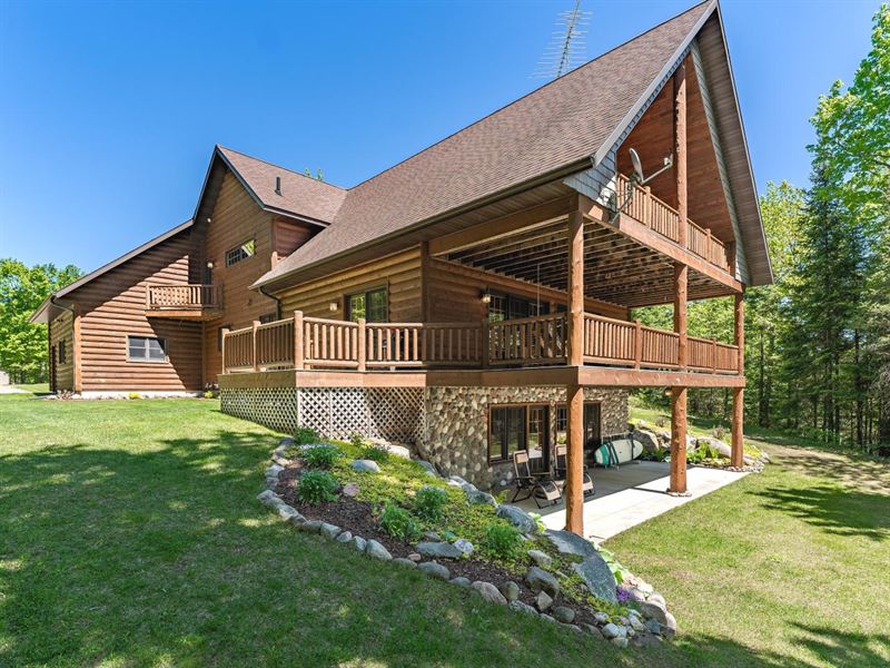 Log Sided Home on 56 AC and Water : Oma : Iron County : Wisconsin