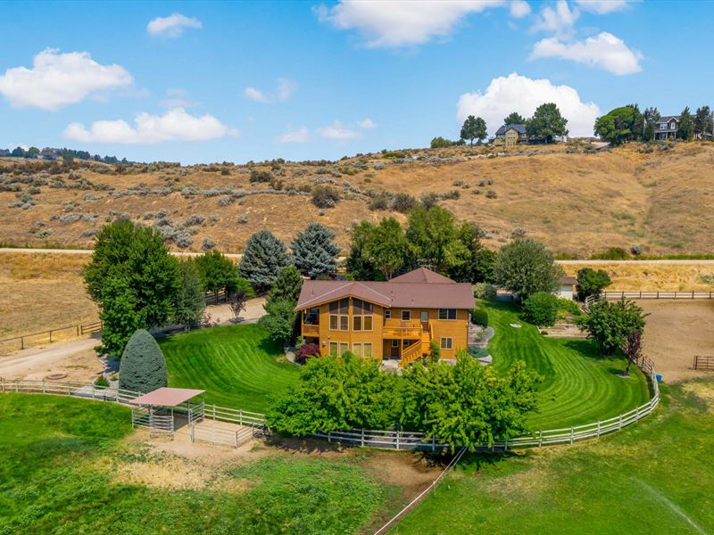 Eagle Equestrian Estate : Eagle : Ada County : Idaho