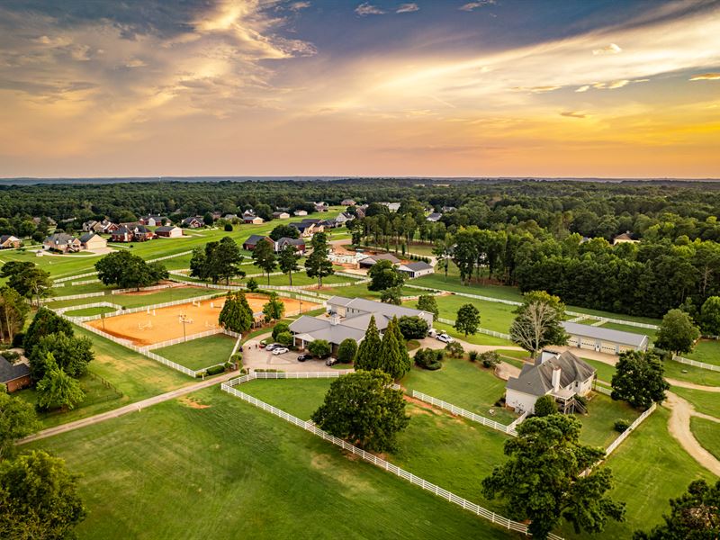 Stunning Equestrian Facility : Locust Grove : Henry County : Georgia