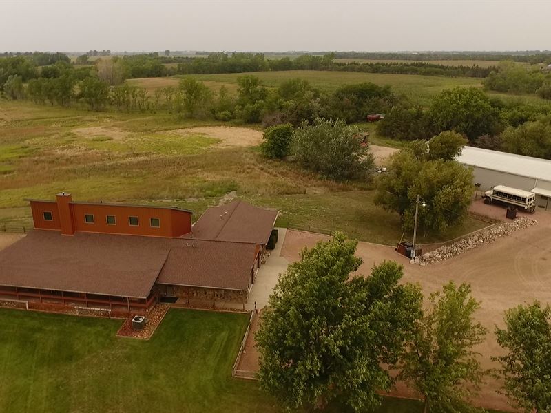 Rooster Roost Ranch : Mitchell : Davison County : South Dakota