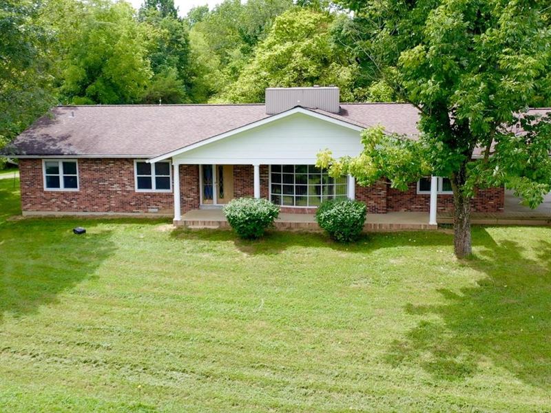 Hidden Jewel Country Living : Louisville : Jefferson County : Kentucky