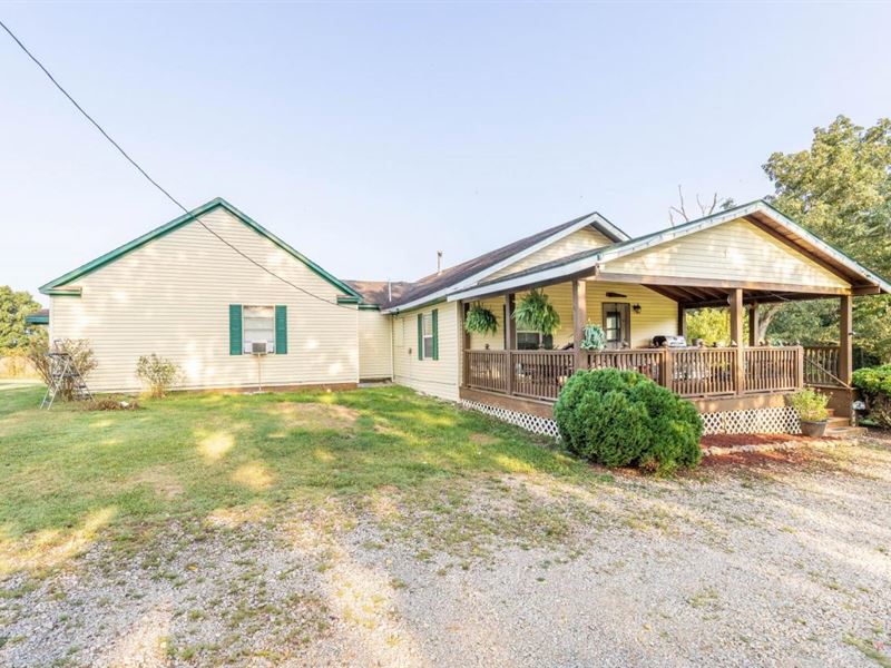 Farmhouse on 20 Acres in Ripley Cou : Doniphan : Ripley County : Missouri