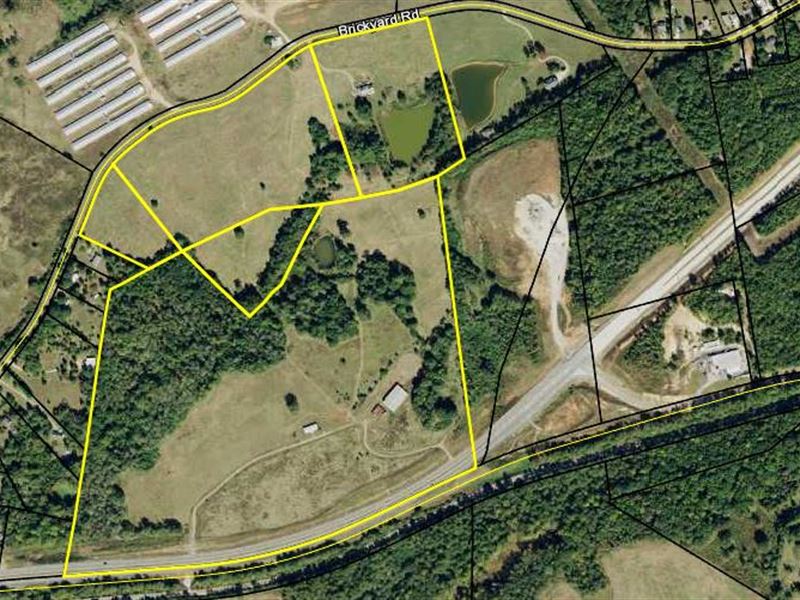 Working Horse Farm with Two Homes : Comer : Madison County : Georgia