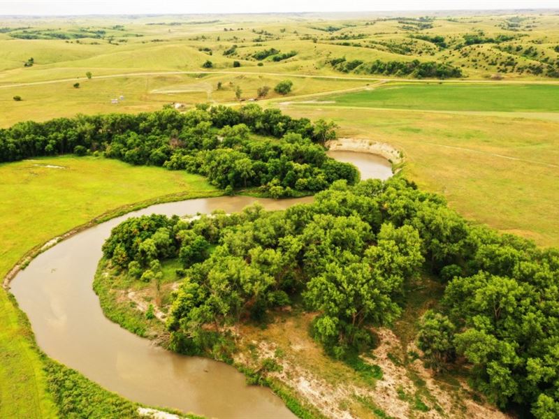 The Devine Ranch-Tract 2 : Oconto : Custer County : Nebraska