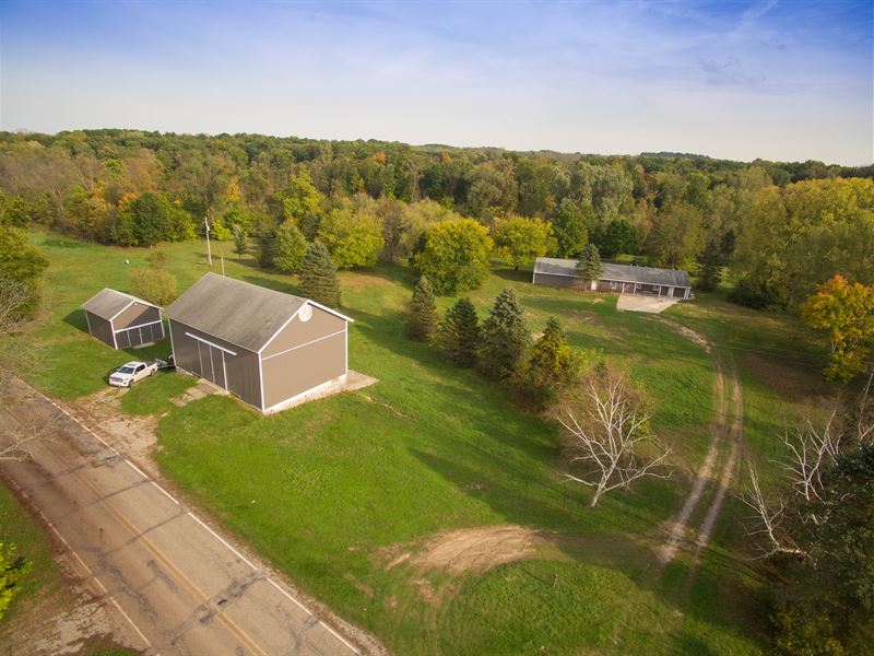 Sportsman Retreat in Brooklyn, MI : Brooklyn : Lenawee County : Michigan