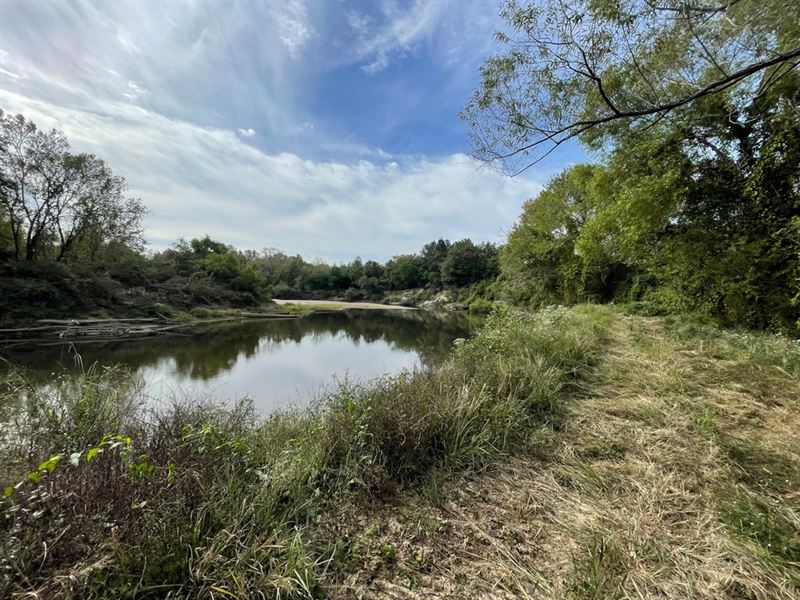 Tallahalla Creek Frontage : Hattiesburg : Forrest County : Mississippi