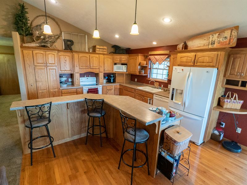 Pine Grove Farmstead : Willow Springs : Howell County : Missouri