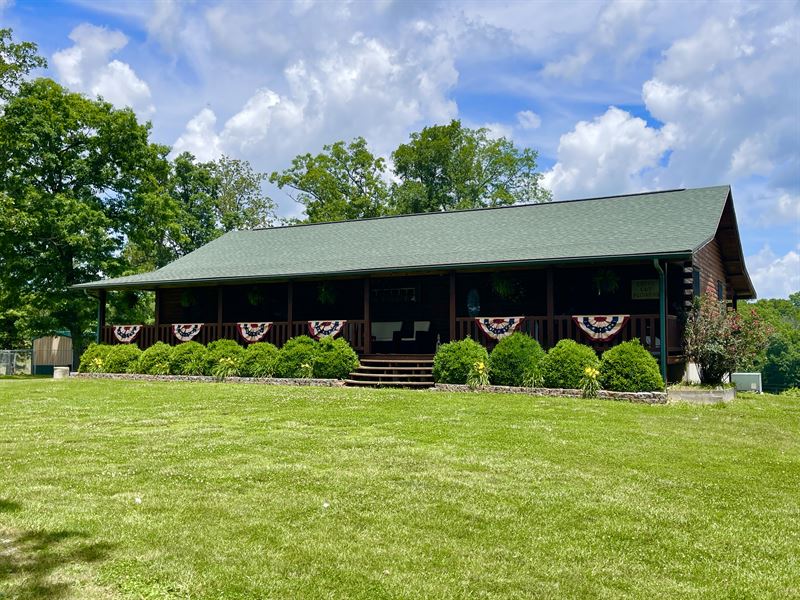 Cedar Log Home on 40 Acres : Dora : Douglas County : Missouri