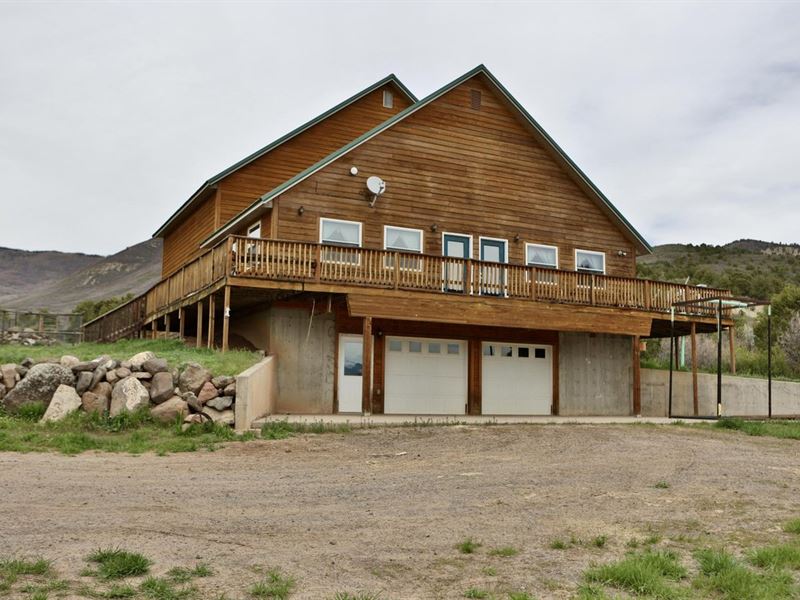 Mountain Hunting Lodge Borders Blm : Collbran : Mesa County : Colorado