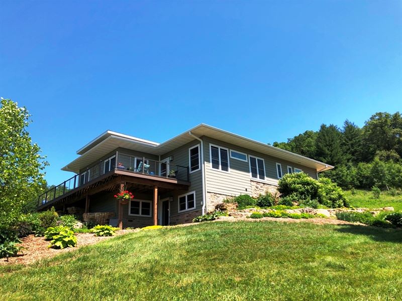 Driftless Elegance : Ithaca : Richland County : Wisconsin