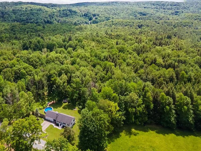 570K Sqft in Poestenkill, NY Ranch for Sale by Owner in Poestenkill