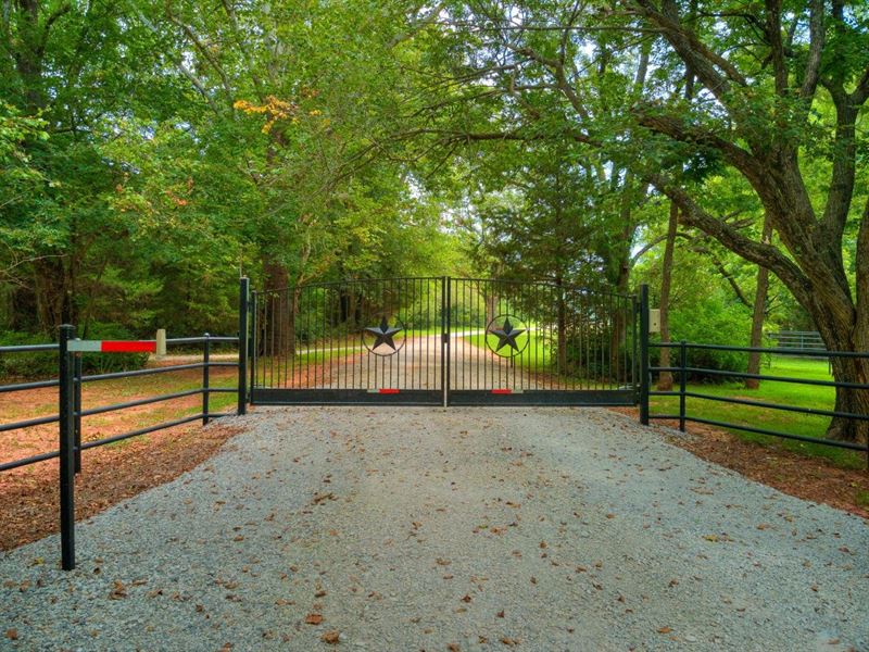 Beautiful Turn-Key Horse Ranch : Chandler : Lincoln County : Oklahoma