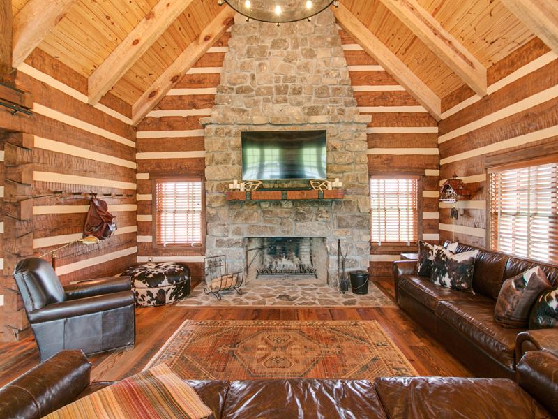 Pine Ridge Farm : Indian Mound : Stewart County : Tennessee