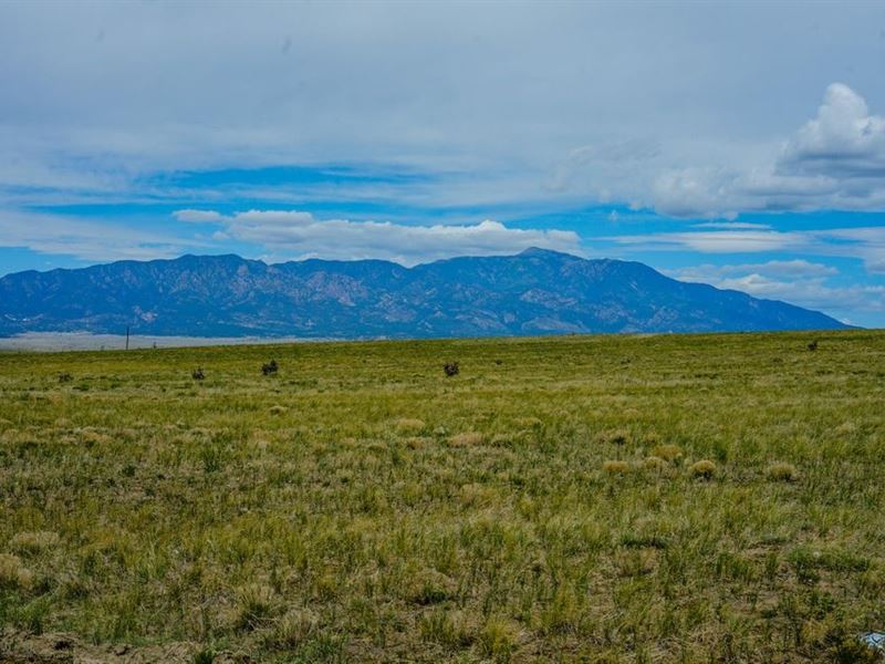 2,388 Acres Along I-25, Walsenburg : Walsenburg : Huerfano County : Colorado