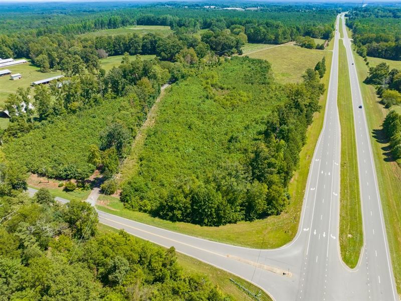 Corner Lot Acreage, Unrestricted : Siler City : Chatham County : North Carolina