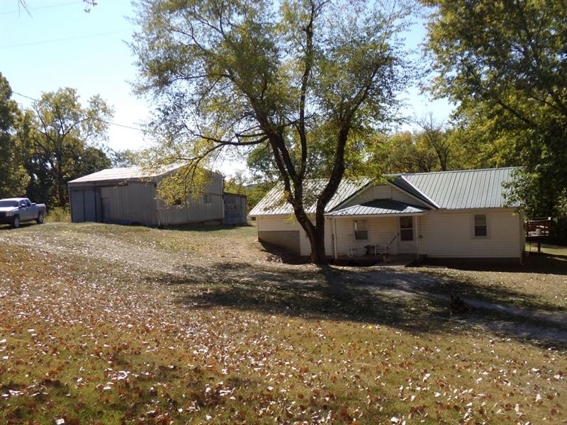 Country Living on 10 Acres in Ray, Ranch for Sale in Missouri, 333579