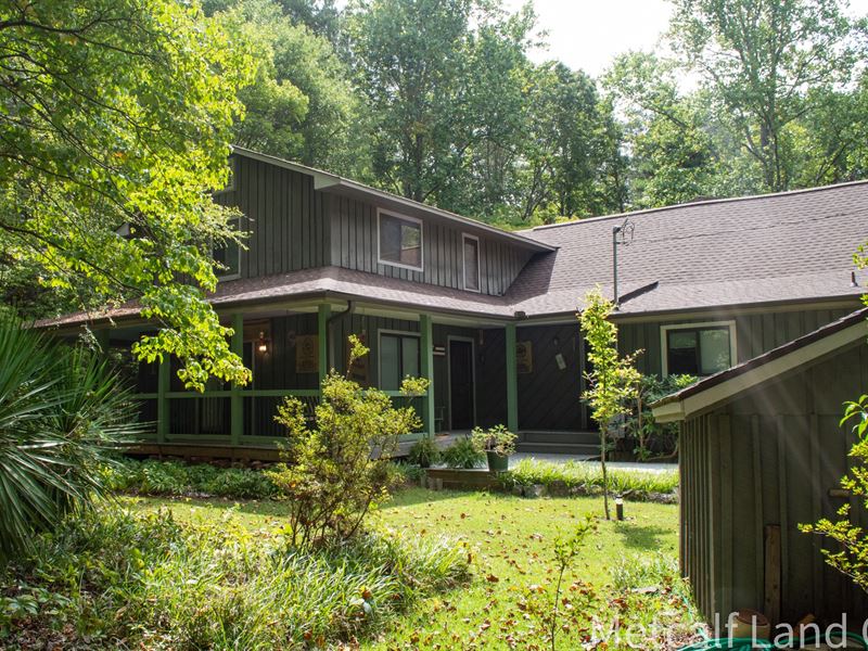 Private Estate on 15 Acres : Spartanburg : Spartanburg County : South Carolina